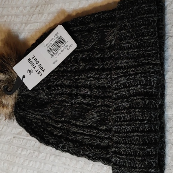 NWT Toronto Raptors Gray Knit Hat/Toque with Pompom - Picture 7 of 12